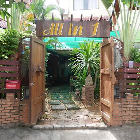 All In 1 Guesthouse Chiang Mai Esterno foto